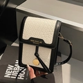 Bolso bandolera acolchado para móvil en combinación de cuero sintético blanco y negro - Blanco