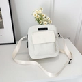 Bolso bandolera de pana crema para mujer con correa ajustable y diseño deportivo casual - Blanco