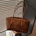 Retro dunkelbraune Leder-Shopper-Tasche mit dünnen Schultergurten und Knotendetails - Kaffeebraun