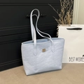 Borsa tote celeste con goffratura di cani cartone animato e placca dorata elegante - Blu - Senza Ciondolo
