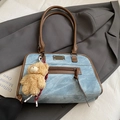 Borsa tote in denim blu con finiture in pelle e ciondolo a orsetto, borsa vintage elegante - Blu Con Orso