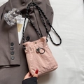 Mini Umhängetasche aus hellrosa Nylon mit Kordelzug und gewebtem Schultergurt - Ohne Anhänger / Hellrosa