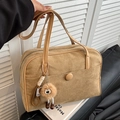 Grande borsa a spalla in velluto a coste kaki con tasca frontale e ciondolo - Cachi (Con Ciondolo)