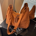 Braune Schultertasche aus Cord mit Doppelreißverschluss und gewebten Kordelzügen - Braun
