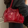 Borsa tote rossa lucida in pelle PU con fiocco e coulisse da donna spaziosa - Rosso