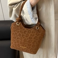 Sac seau marron à imprimé léopard avec texture daim et anneaux métalliques - Marron