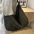 Borsa tote in tela con stampa leopardata verde scuro per il pendolarismo quotidiano - Verde