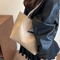 Borsa tote minimalista beige chiaro capiente in pelle PU opaca per ufficio e tempo libero - Cachi