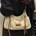 Borsa tote verde chiaro vintage con catena di perle e ciondoli metallici a trama morbida - Verde Con Catena
