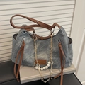 Borsa tote alla moda in denim grigio con tracolla in pelle marrone e catena di perle - Blu Con Catena