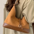 Borsa tote vintage in pelle scamosciata terra con finiture in pelle marrone e anello argento - Marrone