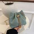 Light green corduroy bucket bag with golden chain drawstring and pearl charms - Green