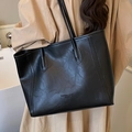 Schicke schwarze Oversize-Einkaufstasche aus Kunstleder mit Vintage-Struktur für Damen - Schwarz - Ohne Anhänger