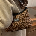 Modische Leopard-Tragetasche mit schwarzen Schultergurten und Metallhaken für Damen - Leopardenbraun