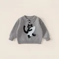 Grauer Kinder-Strickpullover mit Polokragen und süßem schwarzen Katzenmuster - 80 / Grau