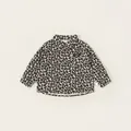 Kinder Langarmshirt mit Leopardenmuster, Brusttasche und klassischem Knopfkragen - Schwarzer Leopard / 80