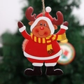 Cartoon Rentier Weihnachtsanhänger mit roter Mütze und Schal am Weihnachtsbaum - Weihnachtsrentier-Anhänger