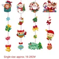 Set dettagliato di 16 ciondoli natalizi in carta per decorazioni festive di vetrine - Varie Forme di Cartoni Animati (HY-SDGT-04)