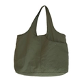 Sac fourre-tout décontracté en nylon vert olive avec poche avant et bandoulière sobre - Vert