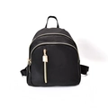 Sac à dos femme minimaliste en tissu Oxford noir avec fermetures éclair dorées élégantes - Noir