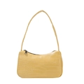 Détail du sac baguette jaune en simili cuir avec texture crocodile et fermeture éclair - Jaune