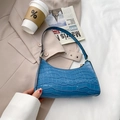 Sac sous le bras en cuir PU bleu à motif crocodile avec forme baguette et bandoulière - Motif Crocodile (271167) / Bleu