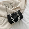 Borsa da sera cilindrica nera scintillante con strass e catene argentate di lusso - Nero