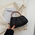 Bolso trenzado negro brillante con asa redonda de resina y cadena dorada para mujer - Negro