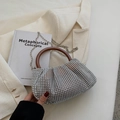 Bolso nube de diamantes plateados con asa de madera y cadena de metal fina - Plateado