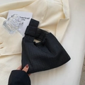 Modische schwarze Strass-Knoten-Handtasche mit schimmernden Kristalldetails für Abendpartys - Schwarz