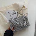 Borsa a mano scintillante in strass argento con catena in metallo e tracolla lunga - Argento