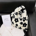 Faux fur tote bag in creamy white with black floral pattern for autumn and winter - White Black Flower