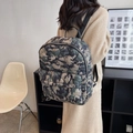Zaino trapuntato mimetico con grande capacità e spallacci neri regolabili in stile - Camouflage