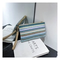 Clutch intrecciata a righe arcobaleno con motivi blu e viola e cinturino da polso in PU - Chevron Blu Viola Bianco (Stile 4)