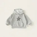 Grijze kinderhoodie met luipaardprint sterpatch en kangoeroezak aan de voorzijde - 120 / Geleerd Grijs Hoodie