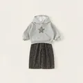 Trendy kinderoutfit met grijze ster hoodie en wijde broek met luipaardprint - 120 / Geleerd Grijs Outfit Set
