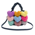 Borsa in denim blu scuro con nove cuori di peluche colorati e manico arricciato - Blu