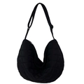 Bolso sobaco minimalista de nailon acolchado negro con silueta hobo y correa ajustable - Negro