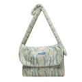 Borsa a tracolla in peluche a righe tigre blu e bianche con etichetta in tessuto - Righe Blu