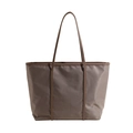 Minimalistische nylon shopper in donkerbruin met elegante leren riemen en gladde afwerking - Grijs