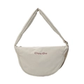 Minimalistische beige Nylon-Sichel-Schultertasche mit rotem Dou Gu Logo und Reißverschluss - Cremeweiß