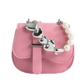 Rosa Satteltasche aus genarbtem Leder mit Perlengriff und Herz-Anhängern - Rosa