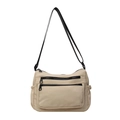 Minimalistische beige Nylon-Umhängetasche für Damen mit mehreren Reißverschlüssen und Gurt - Cremeweiß