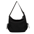 Moderne schwarze Segeltuchtasche in Halbmondform mit großem Fassungsvermögen und Seitentaschen - Schwarz