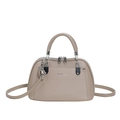 Minimalistische beige Umhängetasche aus genarbtem Leder mit silbernem Logo - Khaki