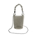 Mini borsa a mano con perline argentate e manico intrecciato con strass e catena - Piccolo