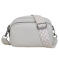 Cremeweiße Crossbody-Tasche aus strukturiertem Leder mit gemustertem Schultergurt und Metallelementen - Gebrochenes Weiß