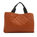 Bolso tote acolchado de cuero sintético naranja quemado con asas de cincha negra suaves - Marrón