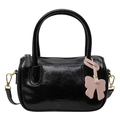 Bolso Boston de cuero PU negro brillante a la moda con un lindo colgante de lazo rosa - Negro