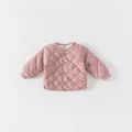 Giacca trapuntata rosa per bambine con motivo a rombi e chiusura con bottoni - Rosa / 80